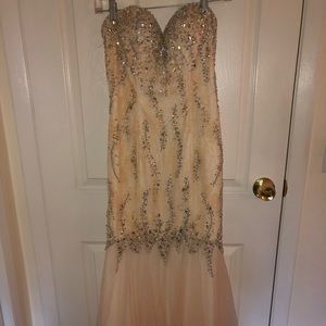 Size 4, Nude/Beige, Worn Once